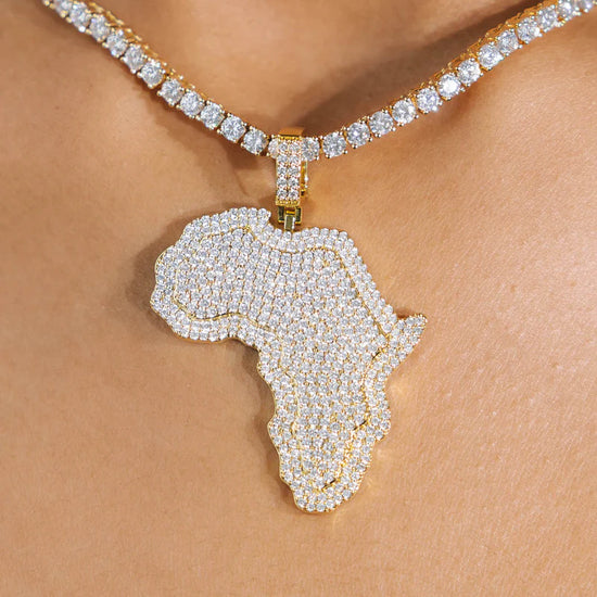 Africa Pendant 18k Gold